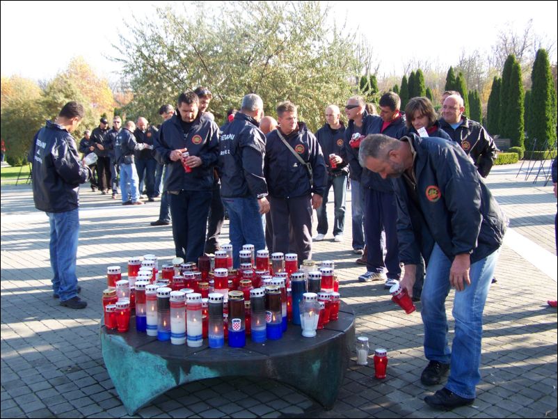 Memorijalno_groblje_Vukovar (2)